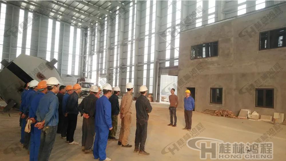 桂林鴻程001號磨粉機(jī)生產(chǎn)線EPC項(xiàng)目總包超細(xì)立磨 桂林鴻程001號磨粉機(jī)生產(chǎn)線EPC項(xiàng)目總包超細(xì)立磨