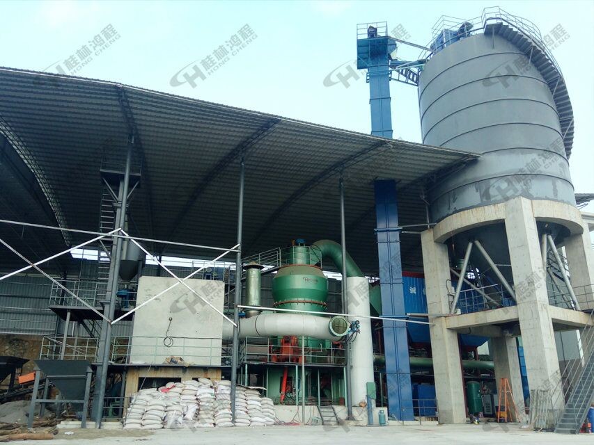 桂林鴻程赤鐵礦石磨粉機產(chǎn)量高的機型:HLM礦渣立磨 桂林鴻程赤鐵礦石磨粉機產(chǎn)量高的機型:HLM礦渣立磨